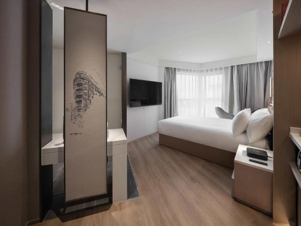 Huaxia By Ihg - Overlooking Scenery At Sky View Restaurant Shanghai