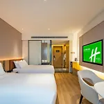Holiday Inn Shanghai Huaxia By Ihg - Overlooking City Scenery At Sky View Restaurant