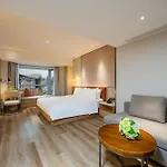 Holiday Inn Shanghai Huaxia By Ihg - Overlooking City Scenery At Sky View Restaurant