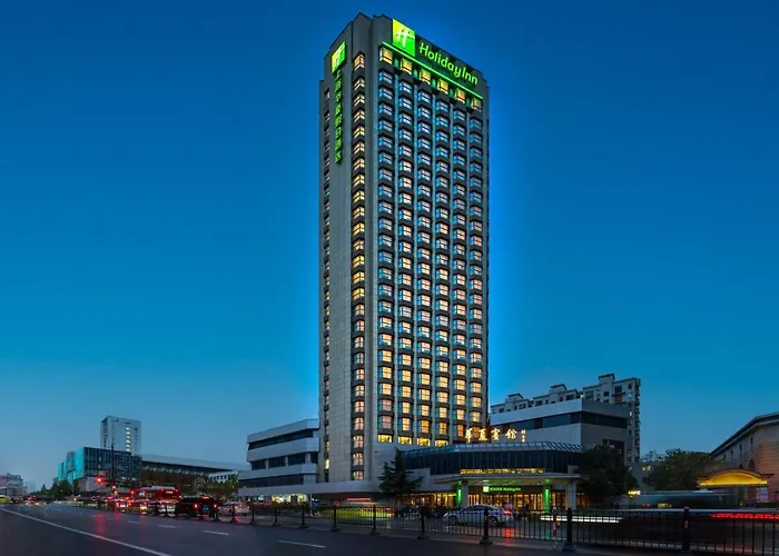 Holiday Inn Shanghai Huaxia By Ihg - Overlooking City Scenery At Sky View Restaurant