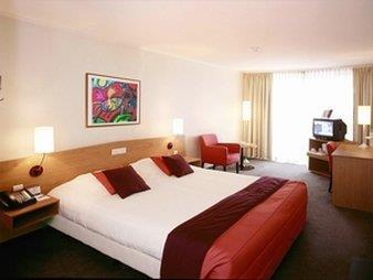 Hotel Huaxia By Ihg - Overlooking Scenery At Sky View Restaurant