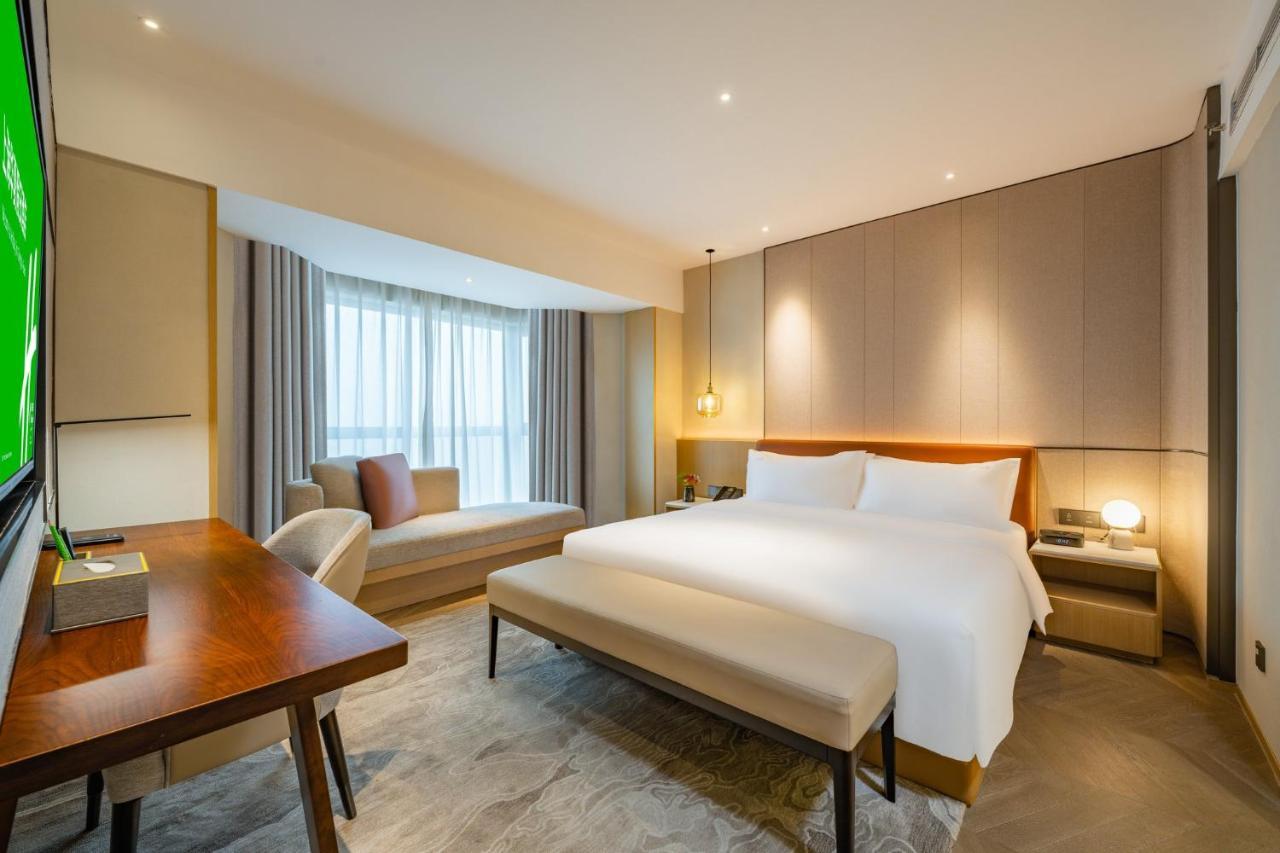 Huaxia By Ihg - Overlooking Scenery At Sky View Restaurant Hotel 4*
